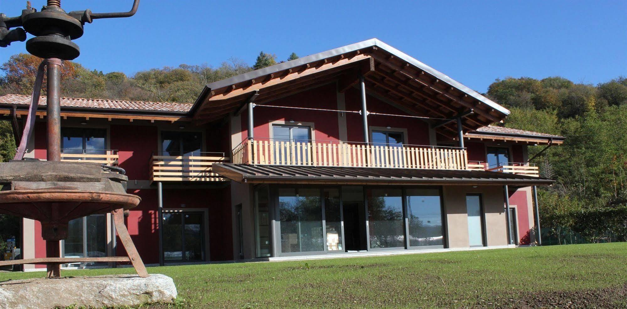 הוילה אורטה סאן ג'יוליו Agriturismo Il Cucchiaio Di Legno מראה חיצוני תמונה